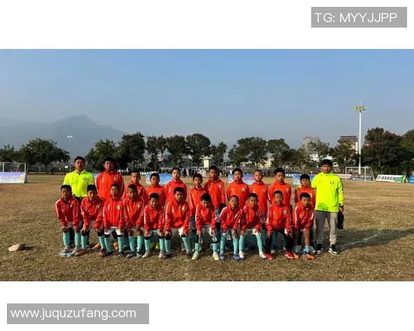 张磊独家解析足球技巧与战术分享助你提升球场表现